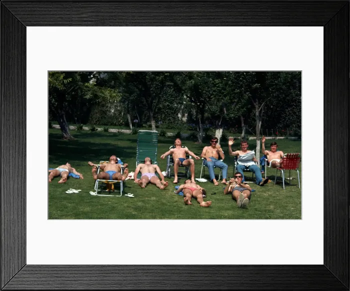 Framed Print : England footballers relax in Quito, Ecuador before the World Cup tournament in Mexico Framed Print : England footballers relax in Quito, Ecuador before the World Cup tournament in Mexico