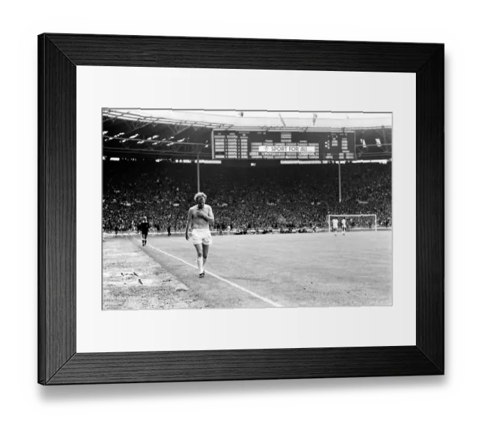 Framed Print : F. A. Charity Shield. Leeds United (1) v. Liverpool (1). Liverpool win 6-5 Framed Print : F. A. Charity Shield. Leeds United (1) v. Liverpool (1). Liverpool win 6-5