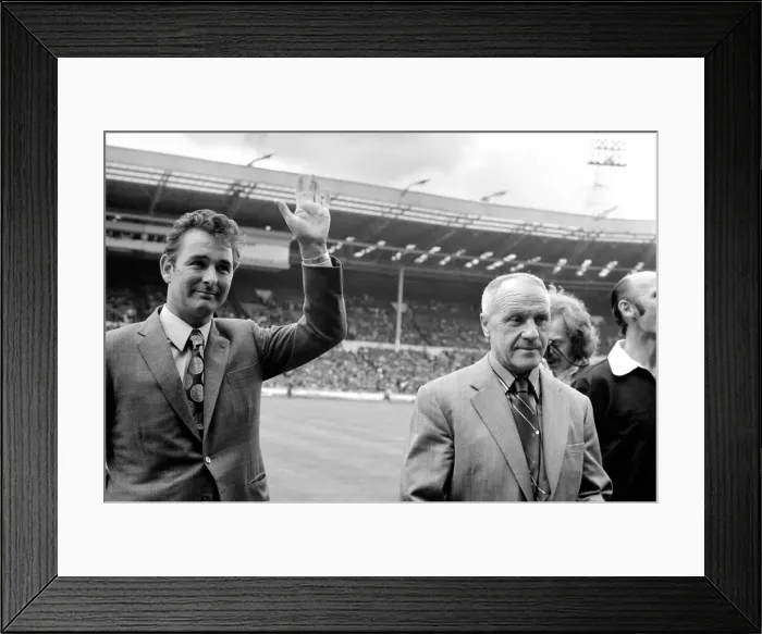Framed Print : F. A. Charity Shield. Leeds United (1) v. Liverpool (1), Liverpool win 6-5 on Penalties Framed Print : F. A. Charity Shield. Leeds United (1) v. Liverpool (1), Liverpool win 6-5 on Penalties