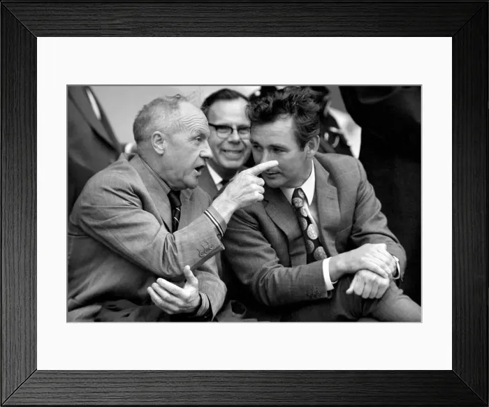 Framed Print : F. A. Charity Shield. Leeds United (1) v. Liverpool (1). Liverpool win 6-5 on Penalties Framed Print : F. A. Charity Shield. Leeds United (1) v. Liverpool (1). Liverpool win 6-5 on Penalties