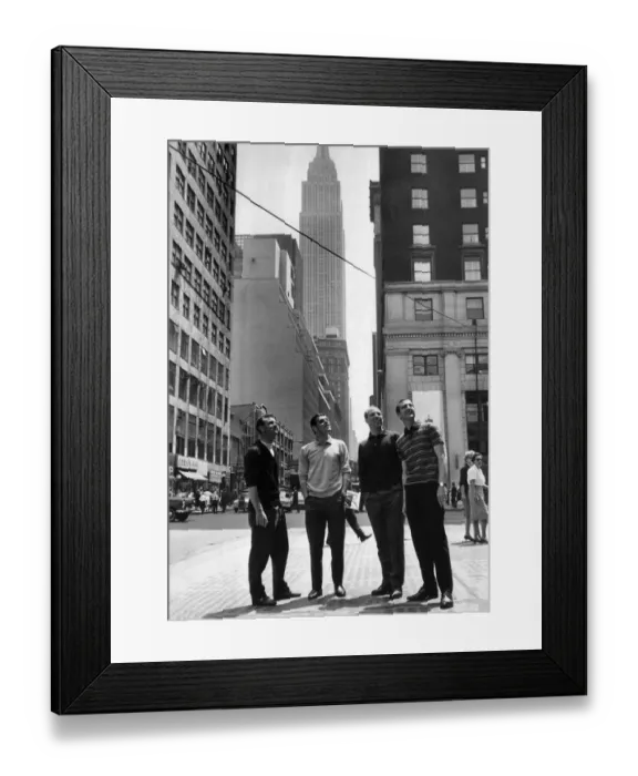 Framed Print : Liverpool Football players in New York, in front of the Empire State Building Framed Print : Liverpool Football players in New York, in front of the Empire State Building