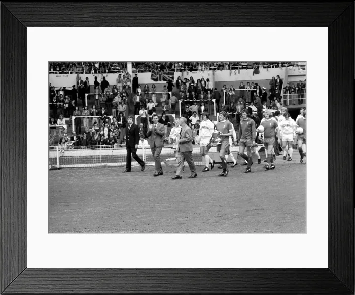 Framed Print : F. A. Charity Shield. Leeds United (1) v. Liverpool (1), Liverpool win 6-5 on Penalties Framed Print : F. A. Charity Shield. Leeds United (1) v. Liverpool (1), Liverpool win 6-5 on Penalties