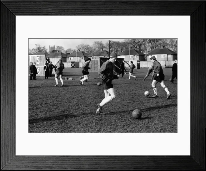 Framed Print : Liverpool FC training. Willie Stevenson running with the ball in training Framed Print : Liverpool FC training. Willie Stevenson running with the ball in training