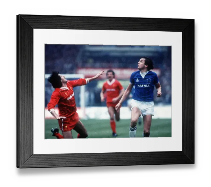 Framed Print : 1984 Milk cup Final Replay at Old Trafford. Liverpool 1 v Everton 0