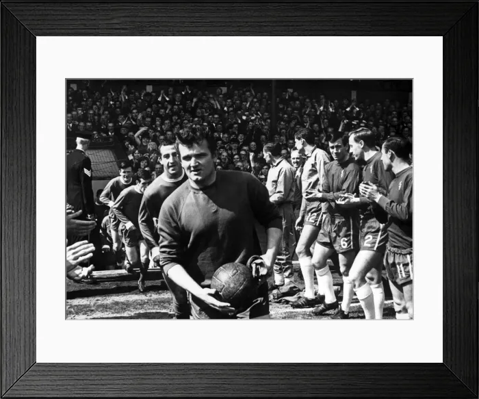 Framed Print : Liverpool v. Chelsea. Chelsea players formed a tunnel as Liverpool players ran on for Framed Print : Liverpool v. Chelsea. Chelsea players formed a tunnel as Liverpool players ran on for