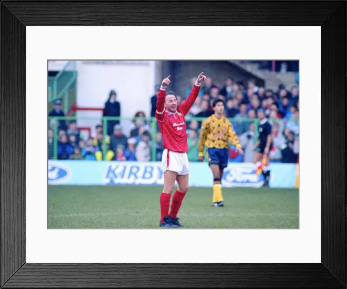 Framed Print : FA Cup Third Round match Wrexham 2 v Arsenal 1 Wrexham Framed Print : FA Cup Third Round match Wrexham 2 v Arsenal 1 Wrexham