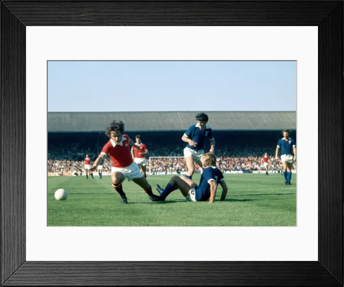 Framed Print : English League Division One match at Portman Road Ipswich Town 2 v Manchester Framed Print : English League Division One match at Portman Road Ipswich Town 2 v Manchester