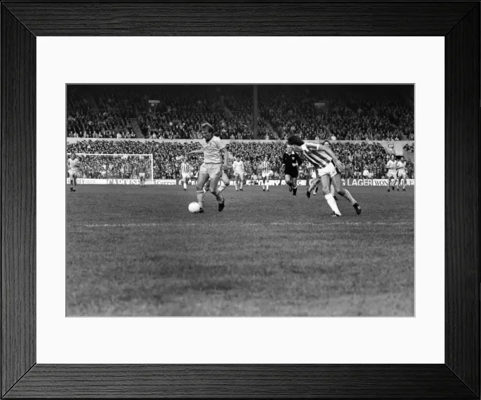 Framed Print : English League Division One match. Stoke City 1 v Liverpool 1 Framed Print : English League Division One match. Stoke City 1 v Liverpool 1
