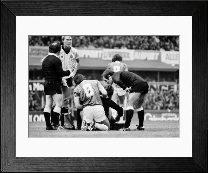 Framed Print : Sheffield Wednesday 0 v. Wolverhampton Wanderers 0. Division 2 Football Framed Print : Sheffield Wednesday 0 v. Wolverhampton Wanderers 0. Division 2 Football