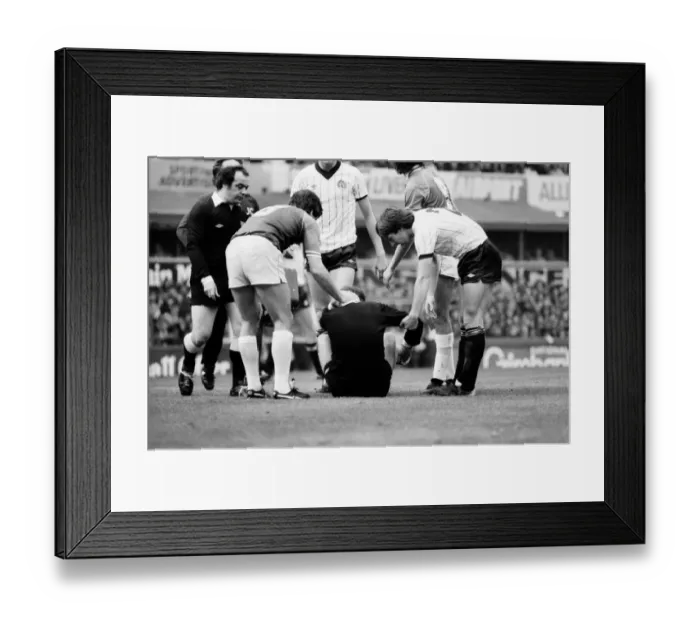 Framed Print : Sheffield Wednesday 0 v. Wolverhampton Wanderers 0. Division 2 Football Framed Print : Sheffield Wednesday 0 v. Wolverhampton Wanderers 0. Division 2 Football