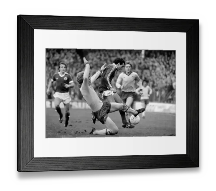 Framed Print : Everton 1 v. Arsenal 2. Division One Football. January 1981 MF01-06-086