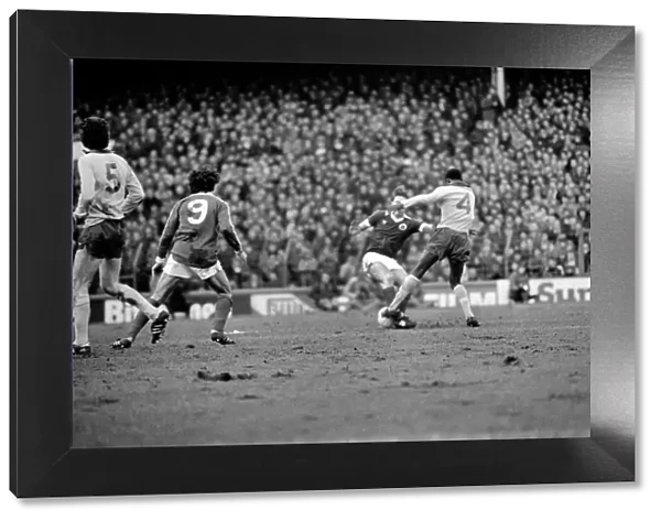 Everton 1 v. Arsenal 2. Division One Football. January 1981 MF01-06