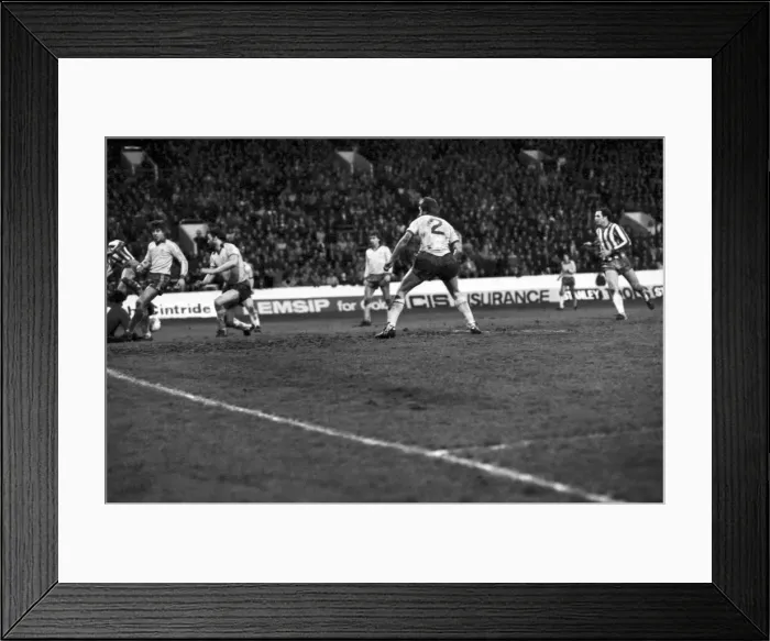 Framed Print : Sheffield Wednesday 0 v. Chelsea 0. Division Two Football. January 1981 MF01-08-012 Framed Print : Sheffield Wednesday 0 v. Chelsea 0. Division Two Football. January 1981 MF01-08-012