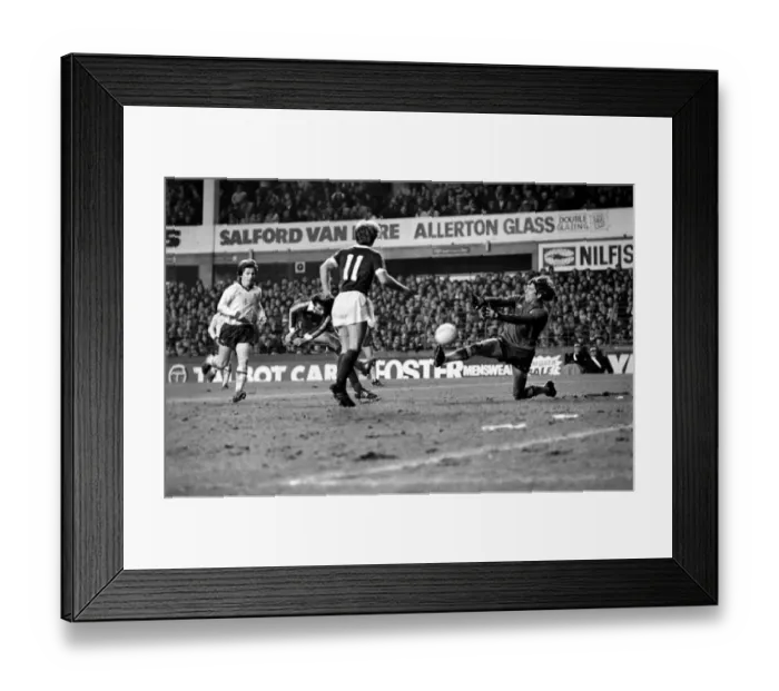 Framed Print : Everton 1 v. Arsenal 2. Division One Football. January 1981 MF01-06-018 Framed Print : Everton 1 v. Arsenal 2. Division One Football. January 1981 MF01-06-018