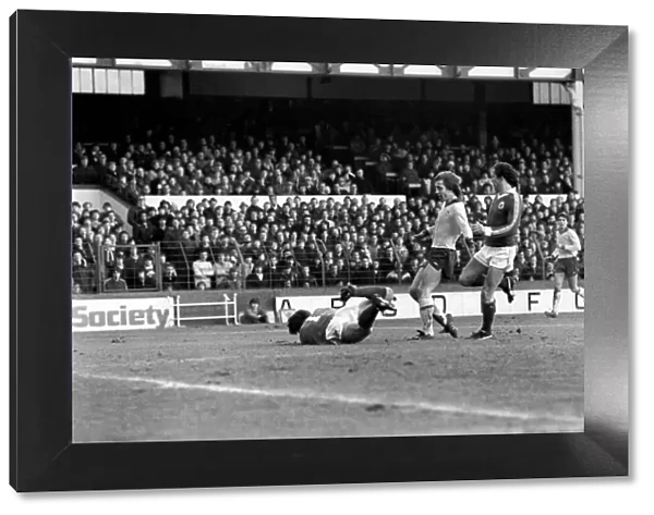 Everton 1 v. Arsenal 2. Division One Football. January 1981 MF01-06-008