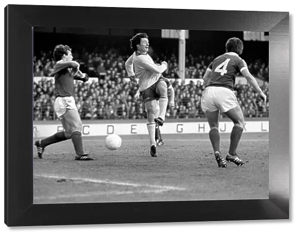 Everton 1 v. Arsenal 2. Division One Football. January 1981 MF01-06-022