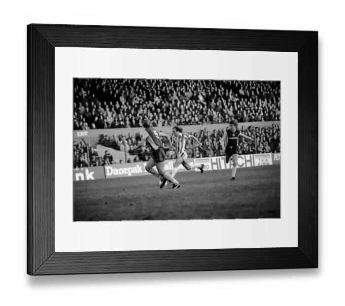 Framed Print : English League Division One match. Stoke City 0 v Aston Villa 3 Framed Print : English League Division One match. Stoke City 0 v Aston Villa 3