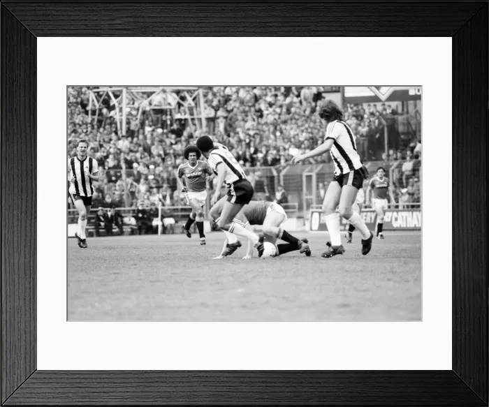 Framed Print : English League Division One match. Notts County 3 v Manchester United 2