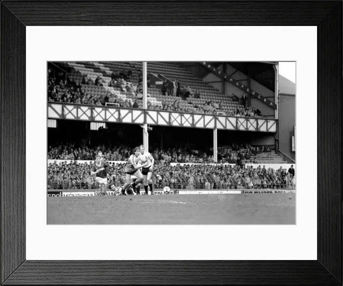 Framed Print : English League Division One match. Everton 1 v Ipswich Town 1. May 1983 MF11-28-126 Framed Print : English League Division One match. Everton 1 v Ipswich Town 1. May 1983 MF11-28-126