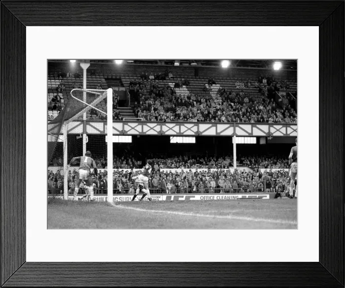Framed Print : English League Division One match. Everton 1 v Ipswich Town 1. May 1983 MF11-28-124 Framed Print : English League Division One match. Everton 1 v Ipswich Town 1. May 1983 MF11-28-124