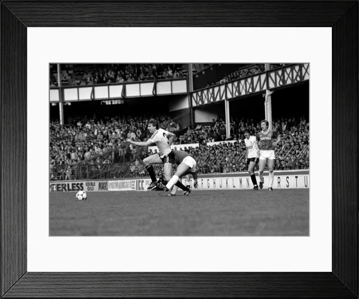 Framed Print : English League Division One match. Everton 1 v Ipswich Town 1. May 1983 MF11-28-121