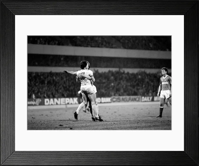 Framed Print : English League Division One match. Nottingham Forest 0 v Liverpool 2