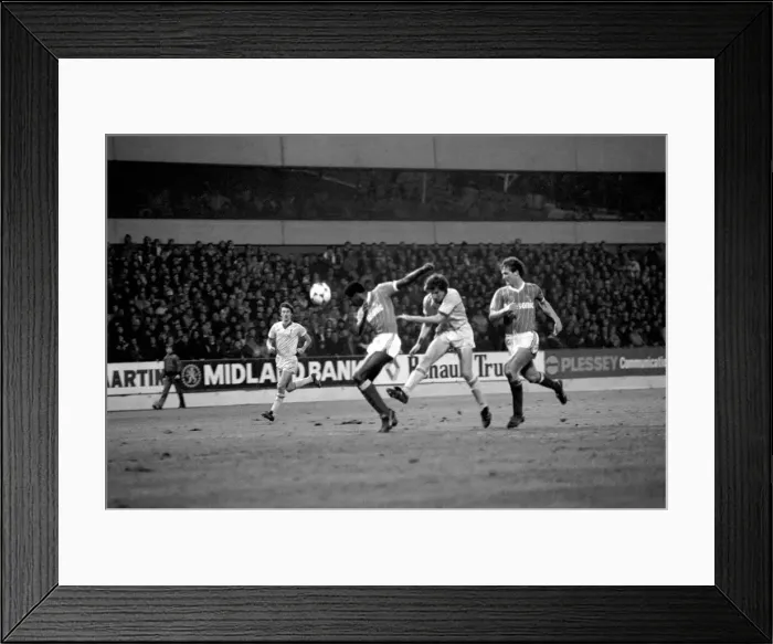 Framed Print : English League Division One match. Nottingham Forest 0 v Liverpool 2 Framed Print : English League Division One match. Nottingham Forest 0 v Liverpool 2