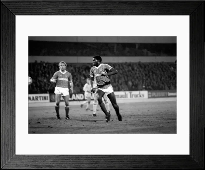 Framed Print : English League Division One match. Nottingham Forest 0 v Liverpool 2 Framed Print : English League Division One match. Nottingham Forest 0 v Liverpool 2