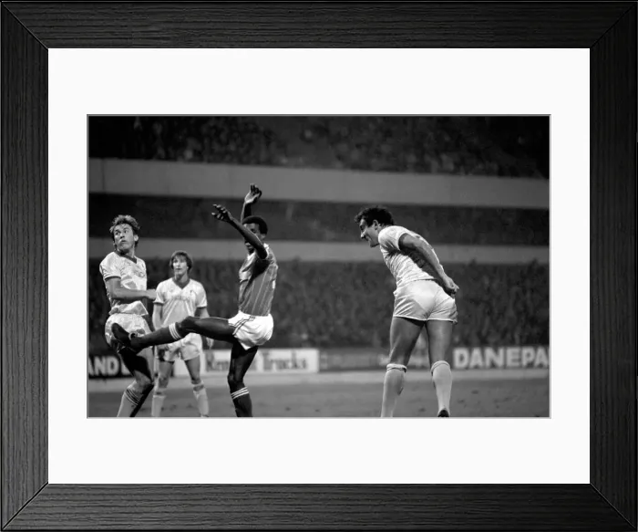 Framed Print : English League Division One match. Nottingham Forest 0 v Liverpool 2 Framed Print : English League Division One match. Nottingham Forest 0 v Liverpool 2