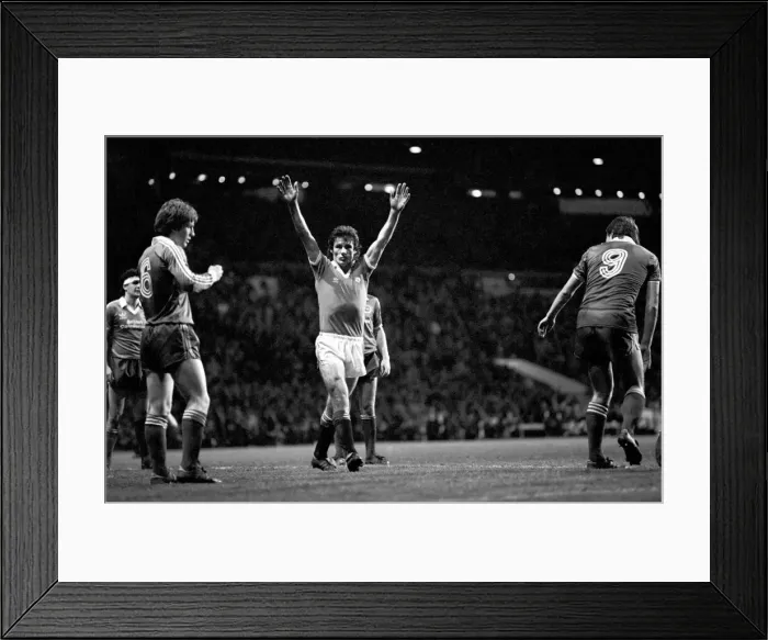 Framed Print : English League Division One match at Old Trafford. Manchester United 2 v Brighton 0
