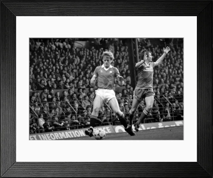 Framed Print : English League Division One match at Old Trafford. Manchester United 2 v Brighton 0 Framed Print : English League Division One match at Old Trafford. Manchester United 2 v Brighton 0