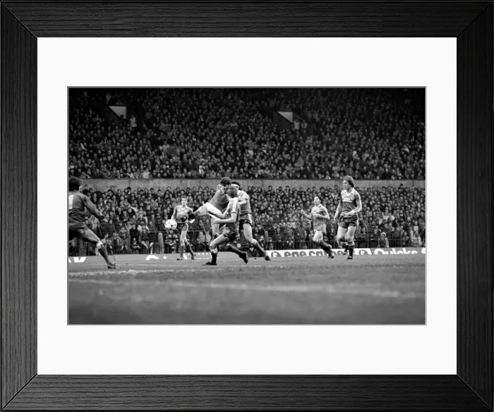 Framed Print : English League Division One match at Old Trafford. Manchester United 2 v Brighton 0