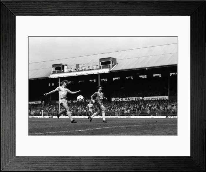 Framed Print : Middlesbrough 3 v. Stoke City 2. Dvision one football September 1981 MF03-21-031 Framed Print : Middlesbrough 3 v. Stoke City 2. Dvision one football September 1981 MF03-21-031