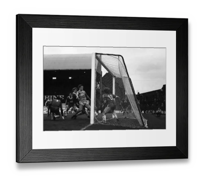 Framed Print : Middlesbrough 3 v. Stoke City 2. Dvision one football September 1981 MF03-21-047