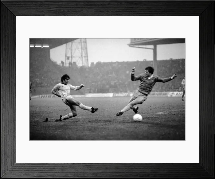Framed Print : English FA Cup Third round match at Maine Road. Manchester City 3 v Cardiff City 1