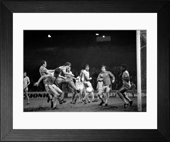 Framed Print : English FA Cup Third round match at Maine Road. Manchester City 3 v Cardiff City 1 Framed Print : English FA Cup Third round match at Maine Road. Manchester City 3 v Cardiff City 1