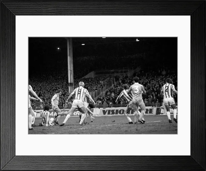 Framed Print : English League Division One match. Manchester City 1 v Stoke City 1