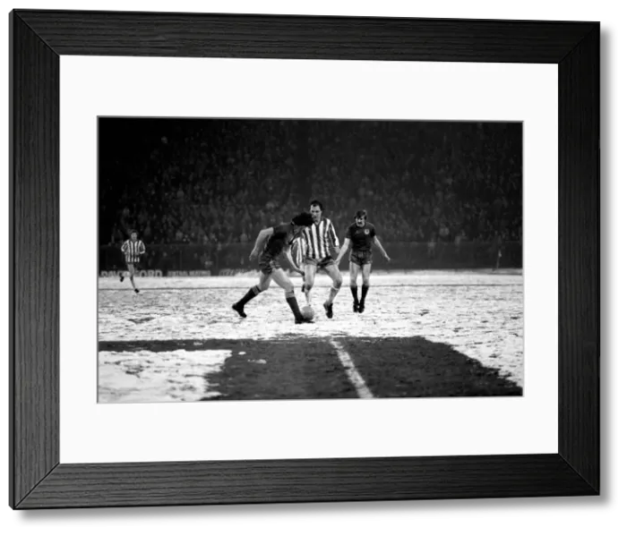 Framed Print : English League Division Two match. Sheffield Wednesday v Blackburn Rovers
