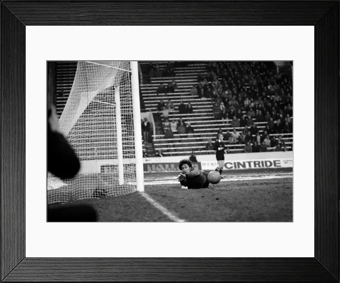 Framed Print : English League Division Two match. Sheffield Wednesday v Blackburn Rovers