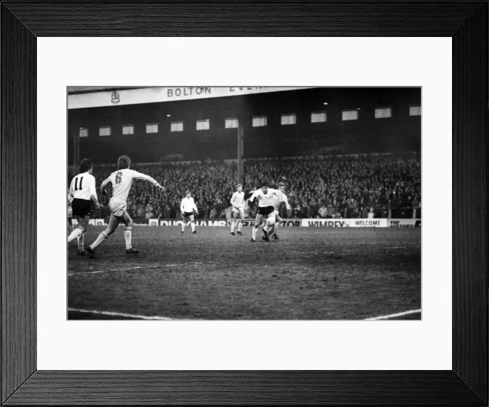 Framed Print : English League Division Two match. Bolton Wanderers 2 v Chelsea 2 Framed Print : English League Division Two match. Bolton Wanderers 2 v Chelsea 2