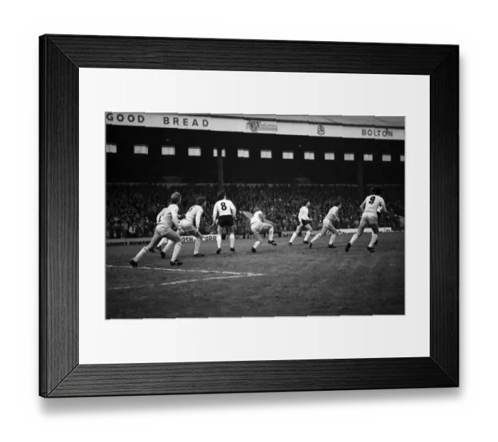 Framed Print : English League Division Two match. Bolton Wanderers 2 v Chelsea 2