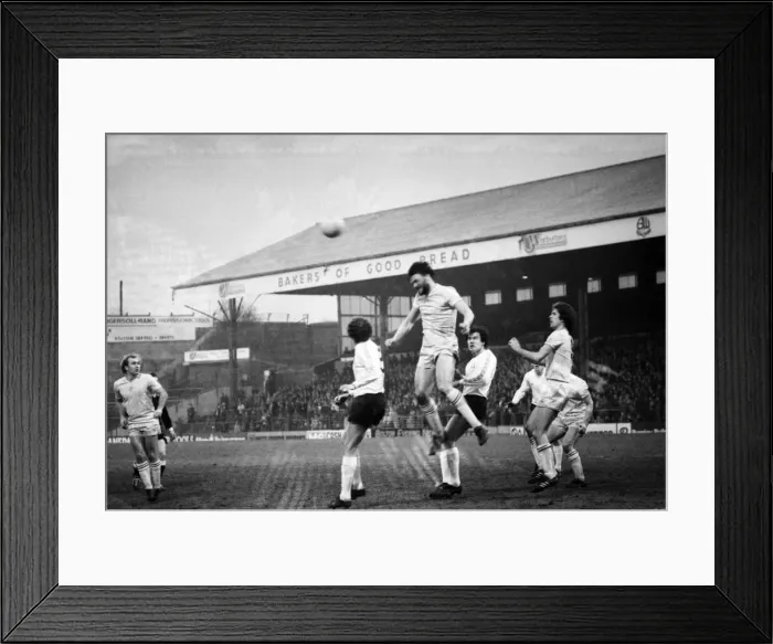 Framed Print : English League Division Two match. Bolton Wanderers 2 v Chelsea 2