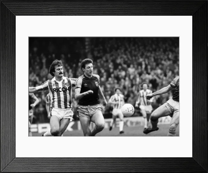 Framed Print : English League Division One match. Stoke City 2 v West Ham United 1 Framed Print : English League Division One match. Stoke City 2 v West Ham United 1