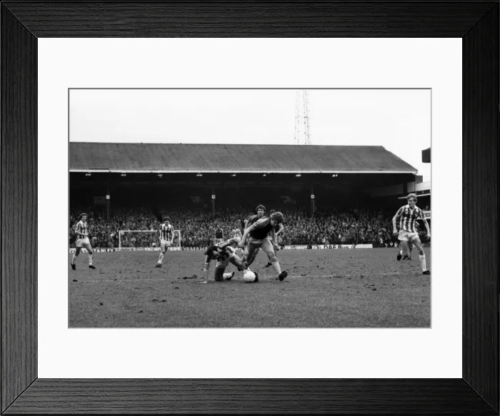 Framed Print : English League Division One match. Stoke City 2 v West Ham United 1