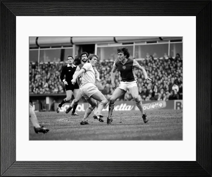 Framed Print : English League Division One match. Aston Villa 0 v Liverpool 3. January 1982 MF05-15-028 Framed Print : English League Division One match. Aston Villa 0 v Liverpool 3. January 1982 MF05-15-028