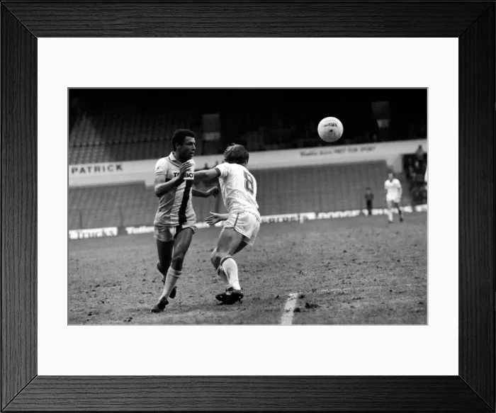 Framed Print : English League Division One matchat Elland Road. Leeds UNited 0 v Coventry City 0 Framed Print : English League Division One matchat Elland Road. Leeds UNited 0 v Coventry City 0