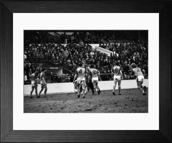 Framed Print : English League Division Two match. Sheffield Wednesday 3 v Luton Town 3