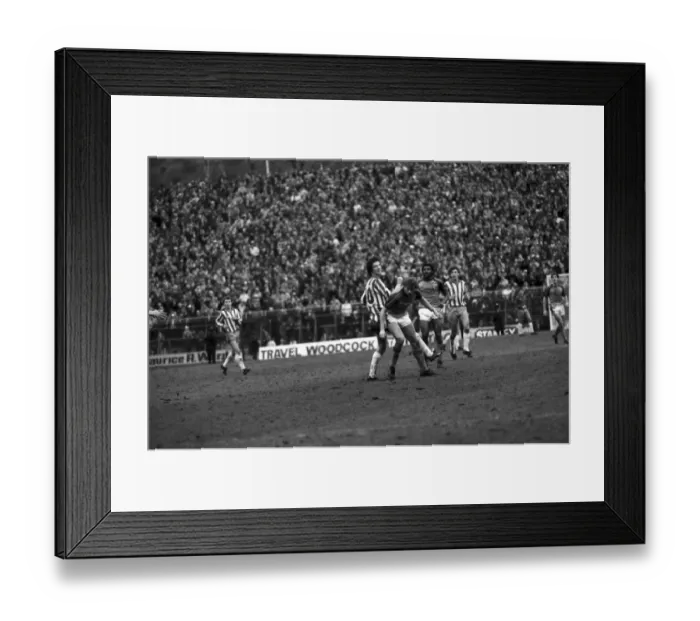 Framed Print : English League Division Two match. Sheffield Wednesday 3 v Luton Town 3