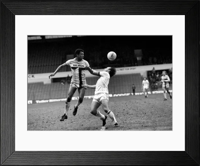 Framed Print : English League Division One matchat Elland Road. Leeds UNited 0 v Coventry City 0 Framed Print : English League Division One matchat Elland Road. Leeds UNited 0 v Coventry City 0