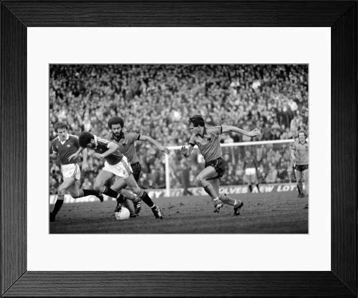 Framed Print : English League Division One match. Wolverhampton Wanderers 0 v Manchester United 1 Framed Print : English League Division One match. Wolverhampton Wanderers 0 v Manchester United 1